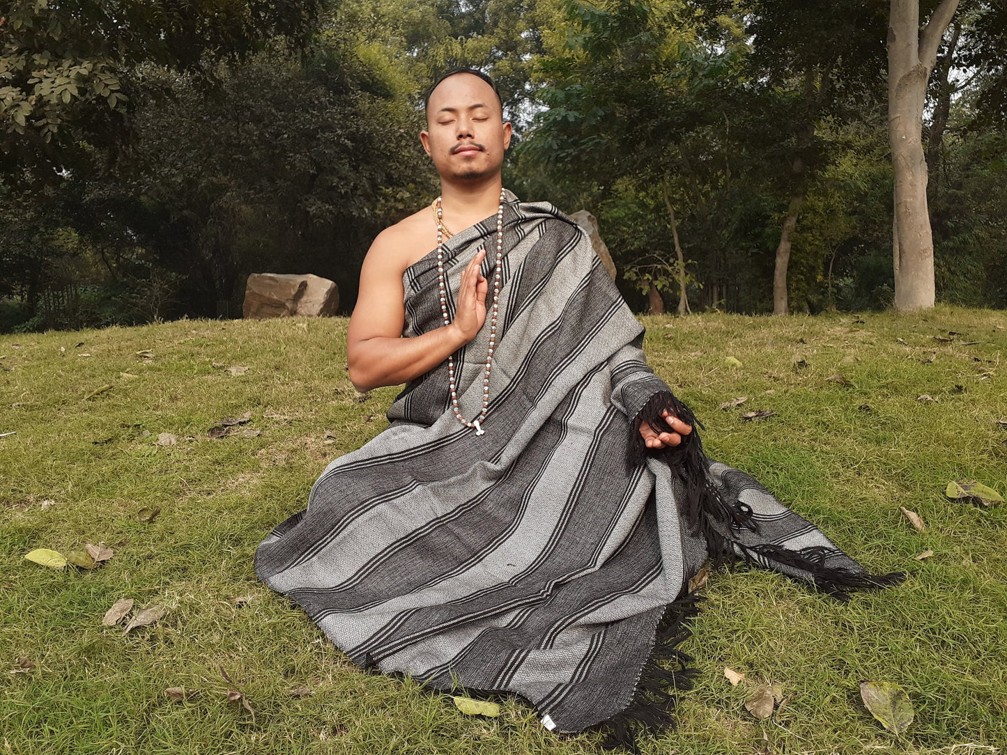Extra-Large Handwoven Pure Himalayan Wool Meditation Blanket,Wool Meditation Shawl,Ethnic Indian Blanket,Himalayan Wool Prayer Shawl