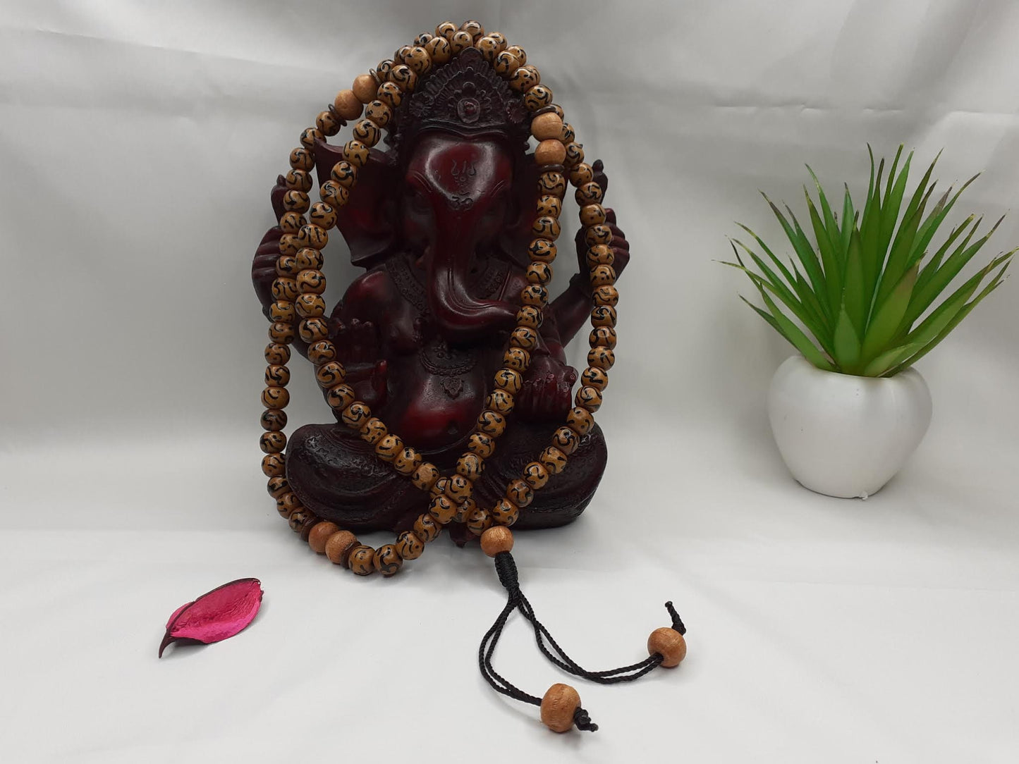 Spiritual Wood Mala, Sandalwood Beads,Hand Knotted Necklace,Buddist Tibetan Prayer Beads,Tool for Meditation,Healing Mantra Chanting Hindu