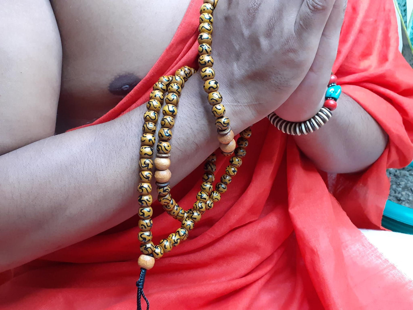 Spiritual Wood Mala, Sandalwood Beads,Hand Knotted Necklace,Buddist Tibetan Prayer Beads,Tool for Meditation,Healing Mantra Chanting Hindu