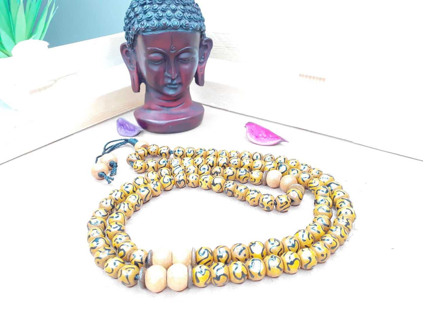 Spiritual Wood Mala, Sandalwood Beads,Hand Knotted Necklace,Buddist Tibetan Prayer Beads,Tool for Meditation,Healing Mantra Chanting Hindu