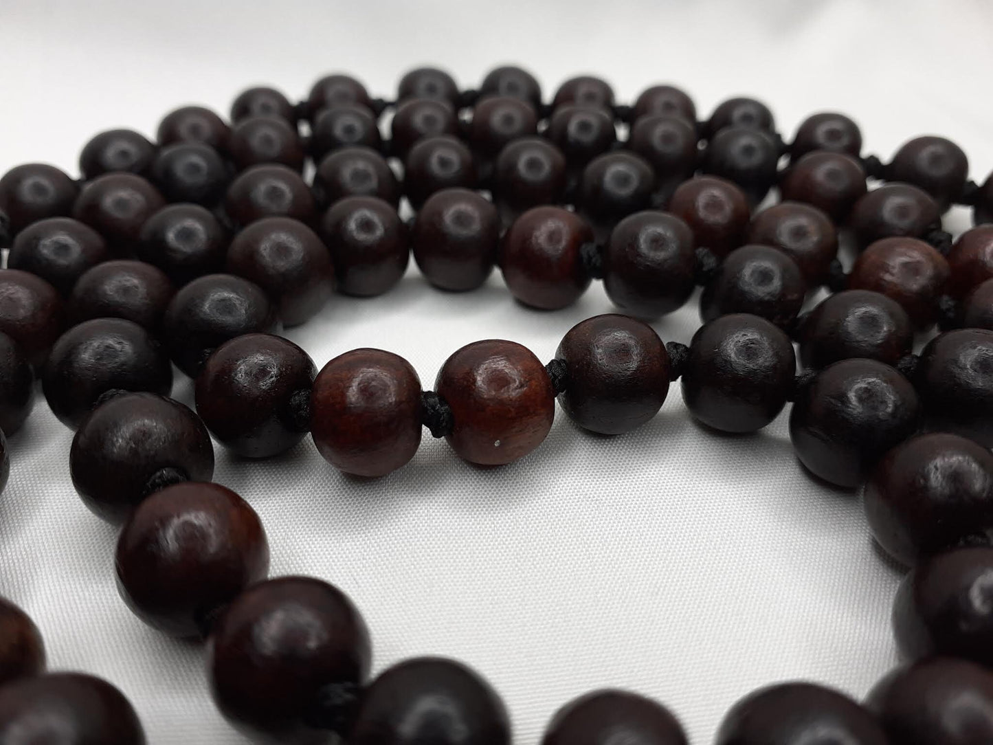 Rosewood Mala Beads Hand Knotted Necklace Buddist Tibetan Prayer Beads108 Beads for Meditation Healing Mantra Chanting Hindu