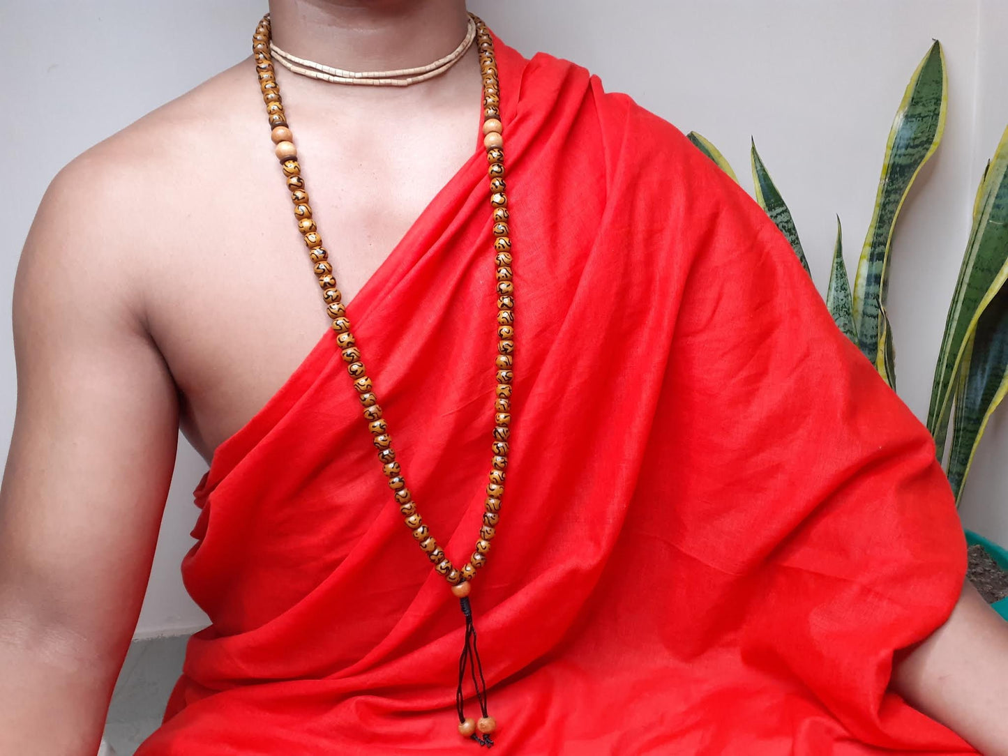 Spiritual Wood Mala, Sandalwood Beads,Hand Knotted Necklace,Buddist Tibetan Prayer Beads,Tool for Meditation,Healing Mantra Chanting Hindu