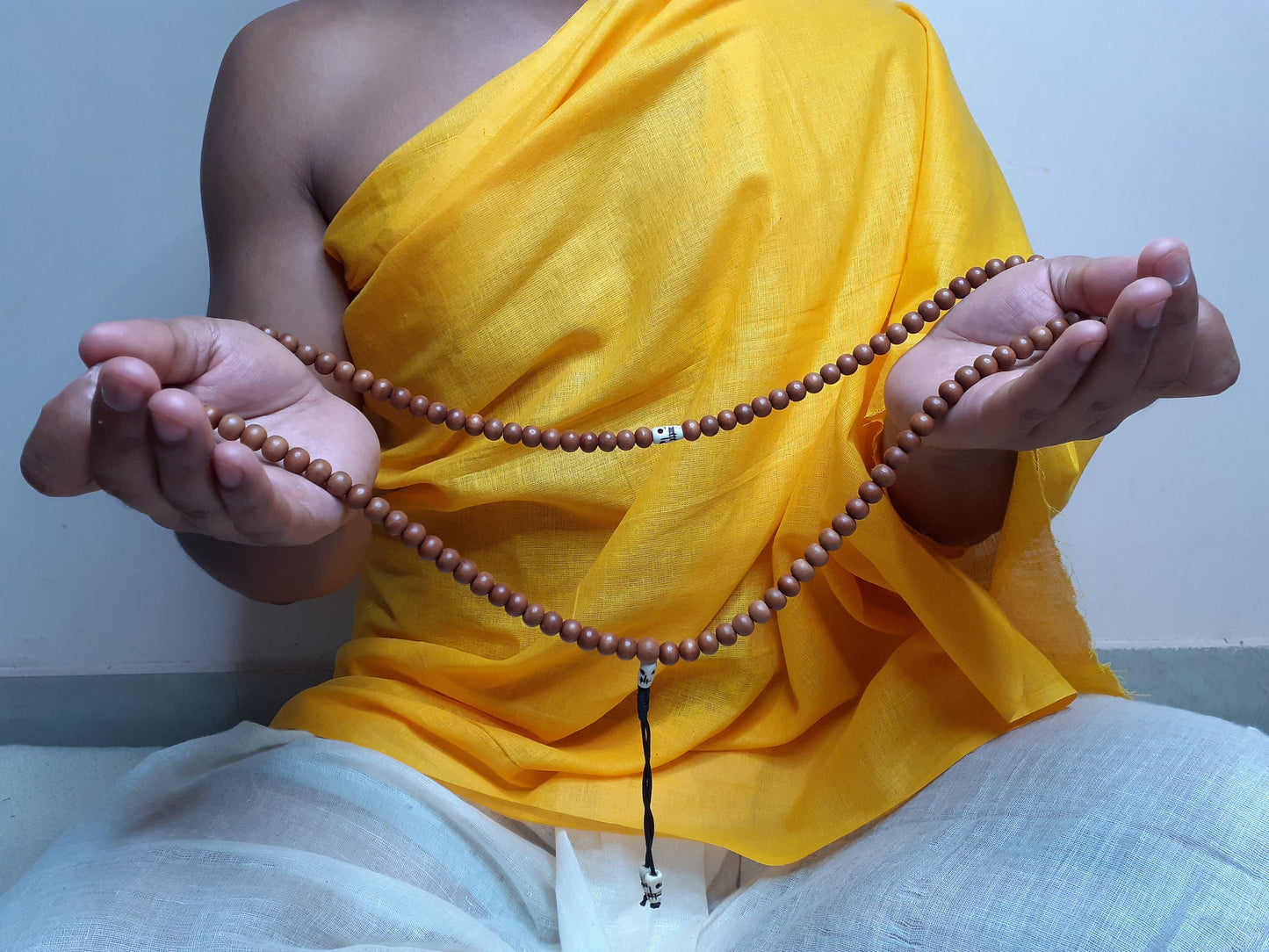 108 Sandalwood Mala, Bones Beads, Hand Knotted Necklace, Buddist Tibetan Prayer , Beads for Meditation, Healing Mantra Chanting Hindu