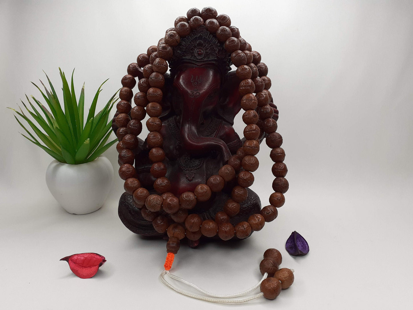 12mm Authentic Naturally Aged Phoenix One Eye Bodhi Seeds Mala,Tibetan Buddhist Bodhi Beads,Monk Prayer Mala,Old Nepali Bodhi Seeds Rosary