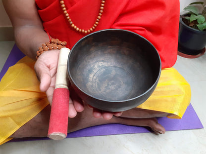 Antique Singing Bowl 5 inch Bowl Handmade Tibetan Singing Bowl of Yoga, Meditation, Chakra Healing, Hand Carved Antique Healing Singing bowl