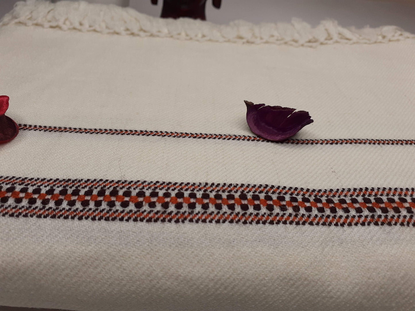MAHAKUBH Large Traditional Handwoven White Pure Himalayan Sheep Wool Meditation Shawl,Ethnic Himalayan Prayer Wrap,Indian Yoga Shawl
