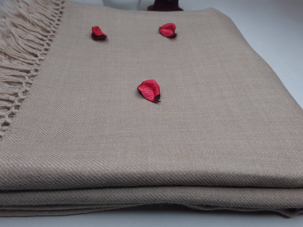 Extra-Large Offwhite Handwoven Pure Himalayan Sheep Wool Meditation Blanket,Ethnic Indian Wool Shawl,Himalayan Wool Prayer Wrap,Kullu Shawl