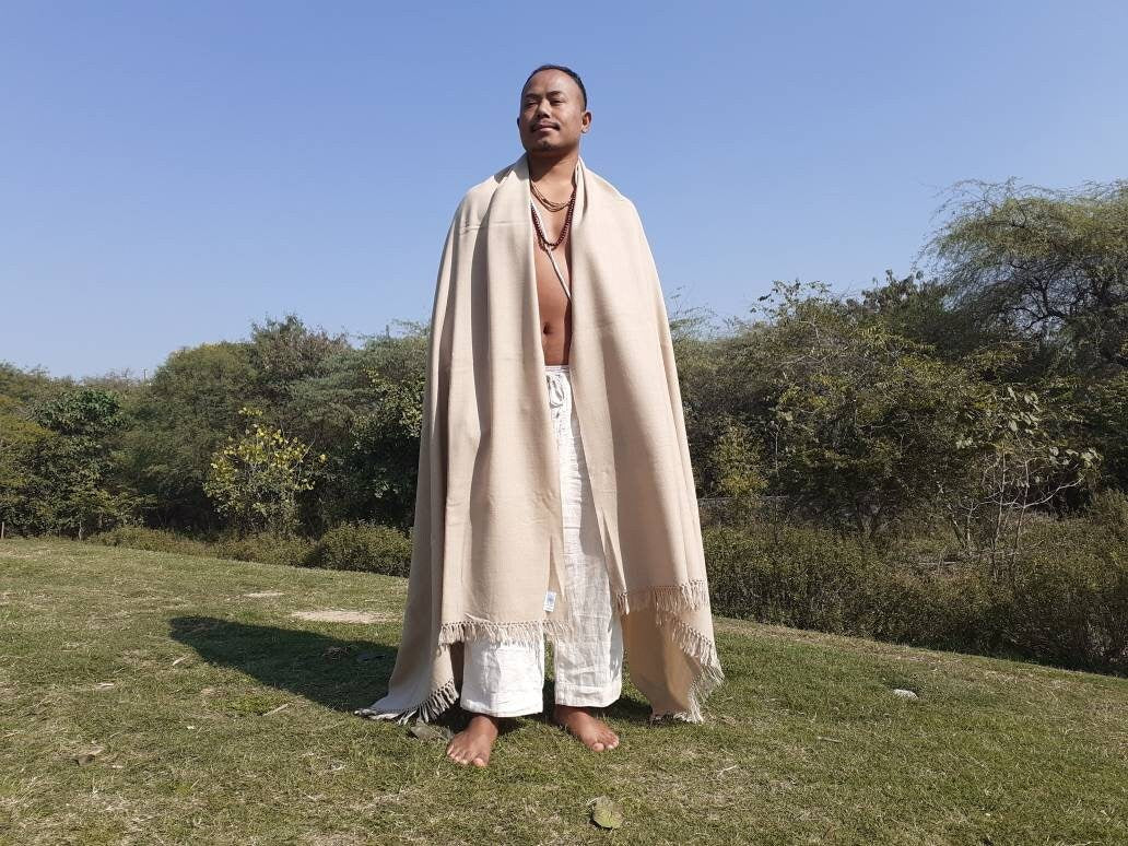 Extra-Large Offwhite Handwoven Pure Himalayan Sheep Wool Meditation Blanket,Ethnic Indian Wool Shawl,Himalayan Wool Prayer Wrap,Kullu Shawl