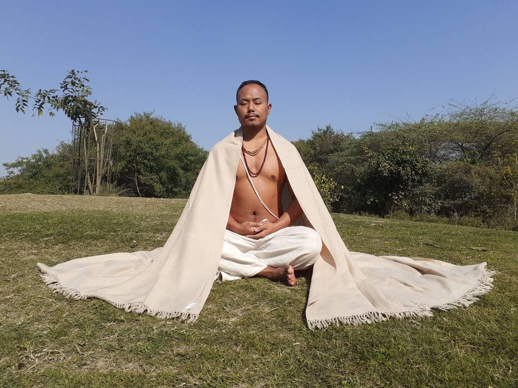 Extra-Large Offwhite Handwoven Pure Himalayan Sheep Wool Meditation Blanket,Ethnic Indian Wool Shawl,Himalayan Wool Prayer Wrap,Kullu Shawl