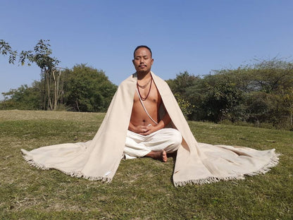 Extra-Large Offwhite Handwoven Pure Himalayan Sheep Wool Meditation Blanket,Ethnic Indian Wool Shawl,Himalayan Wool Prayer Wrap,Kullu Shawl