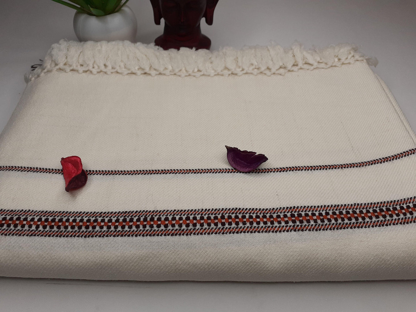 MAHAKUBH Large Traditional Handwoven White Pure Himalayan Sheep Wool Meditation Shawl,Ethnic Himalayan Prayer Wrap,Indian Yoga Shawl