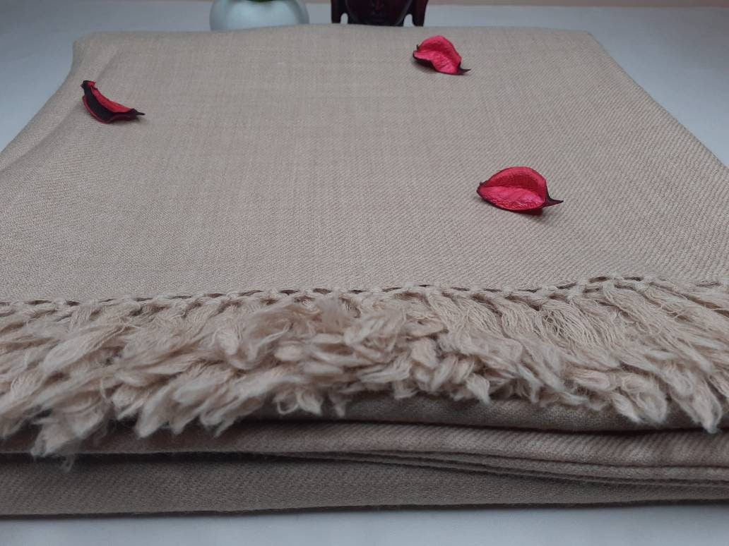 Extra-Large Offwhite Handwoven Pure Himalayan Sheep Wool Meditation Blanket,Ethnic Indian Wool Shawl,Himalayan Wool Prayer Wrap,Kullu Shawl