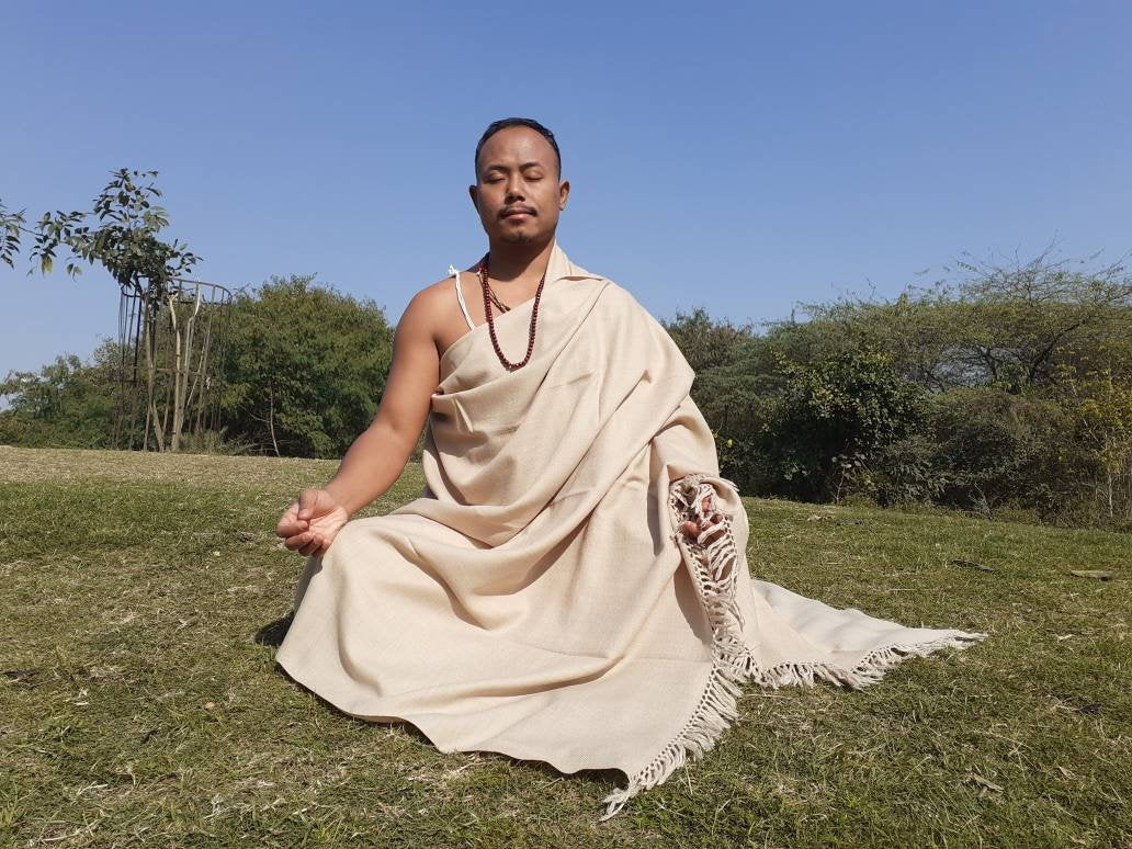 Extra-Large Offwhite Handwoven Pure Himalayan Sheep Wool Meditation Blanket,Ethnic Indian Wool Shawl,Himalayan Wool Prayer Wrap,Kullu Shawl