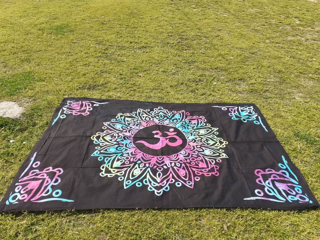 Hand Dyed Pure Cotton Om Mandala Spiritual Tapestry, Buddhist Tapestry,Cloth Wall Hanging  Decor,Meditation Tapestry,Zen Hanging Wall Decor