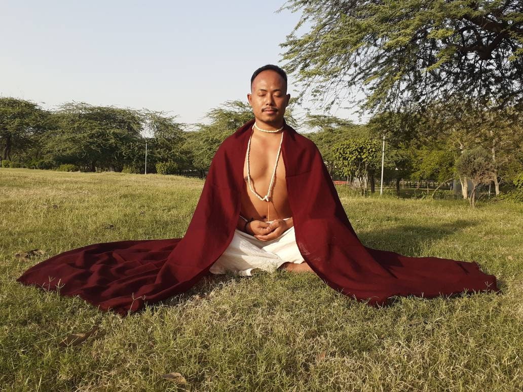 SHAKYAMUNI Handwoven Buddhist Lama Monk Pure Cashmere Wool Meditation Shawl,Buddhist Prayer Blanket,Burgundy Himalayan Cashmere Wool Wrap