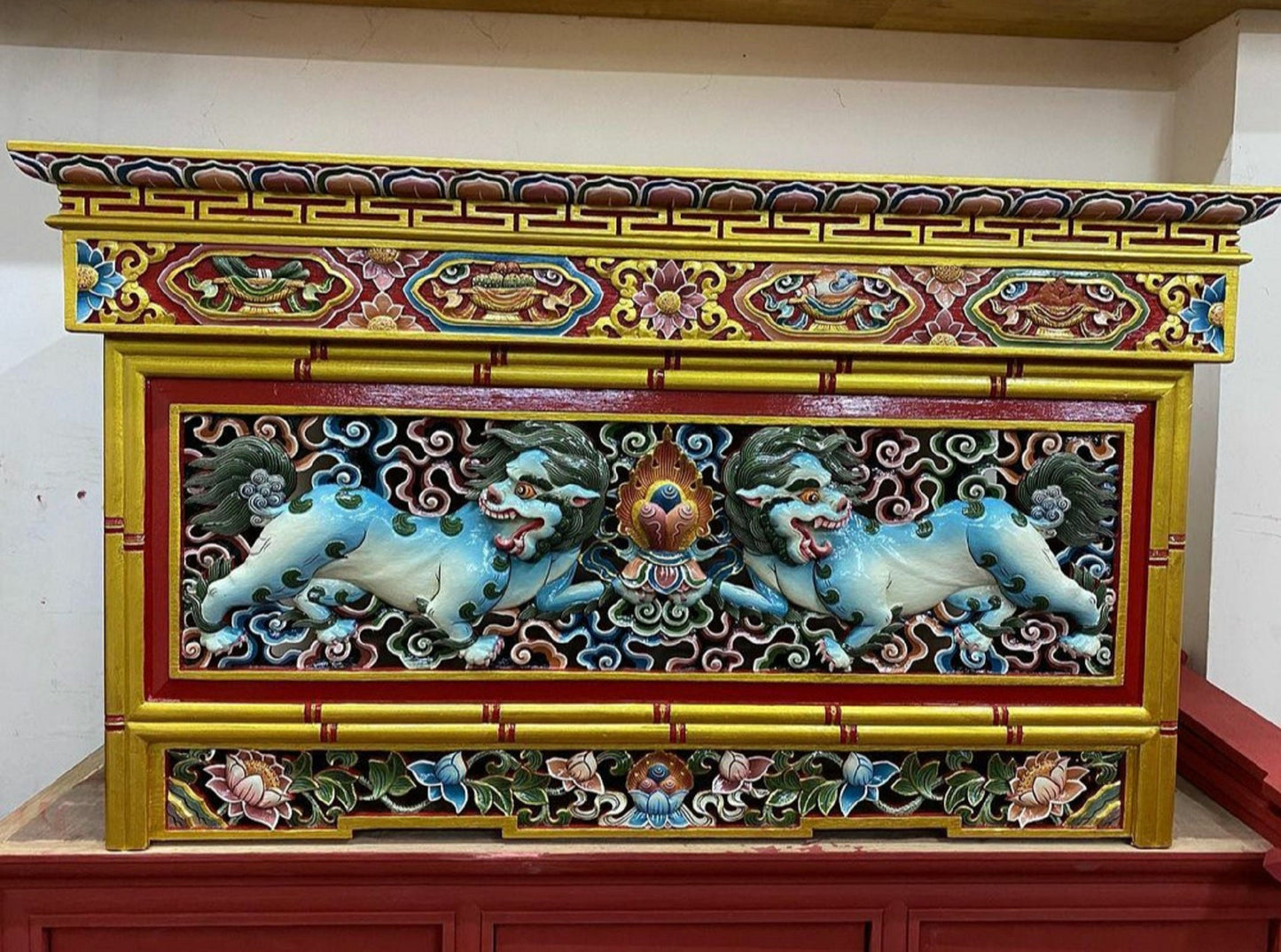 Handcarved And Hand Painted Foldable Wooden Tibetan Buddhist Altar,Tibetan Alter Table,Tibetan Buddhist Altar Desk with Auspicious Symbols,