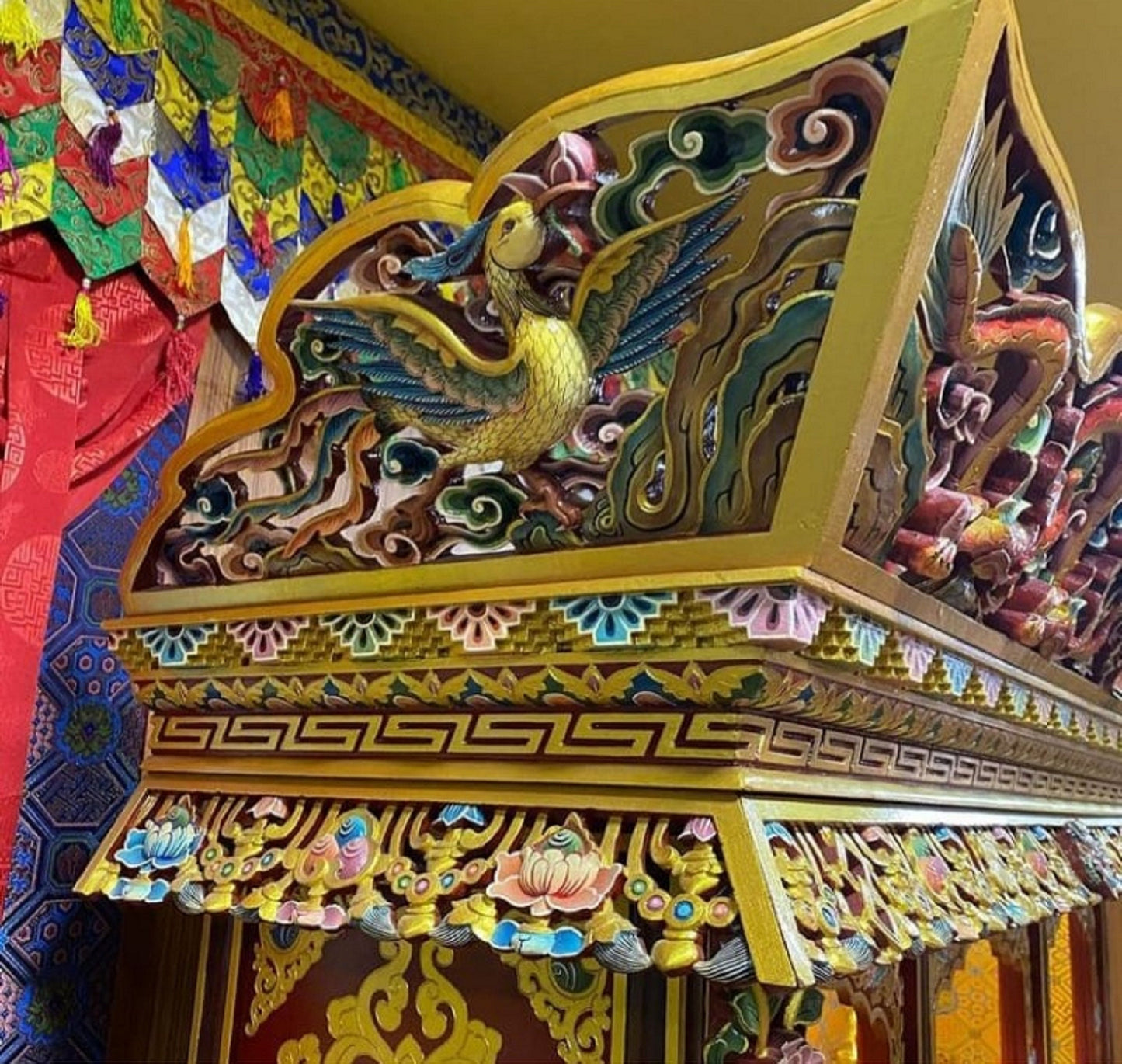 Handcarved Foldable Wooden Tibetan Buddhist Altar Cabinet,Tibetan Prayer Alter Table,Tibetan Buddhist Altar Desk with Auspicious Symbols,