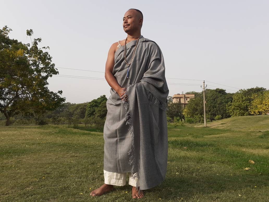 YOGI Extra-Large Handwoven Grey Himalayan Sheep Wool Meditation Shawl,Himalayan Prayer Blanket,Kullu Shawl Handmade Indian Yoga Prayer Wrap