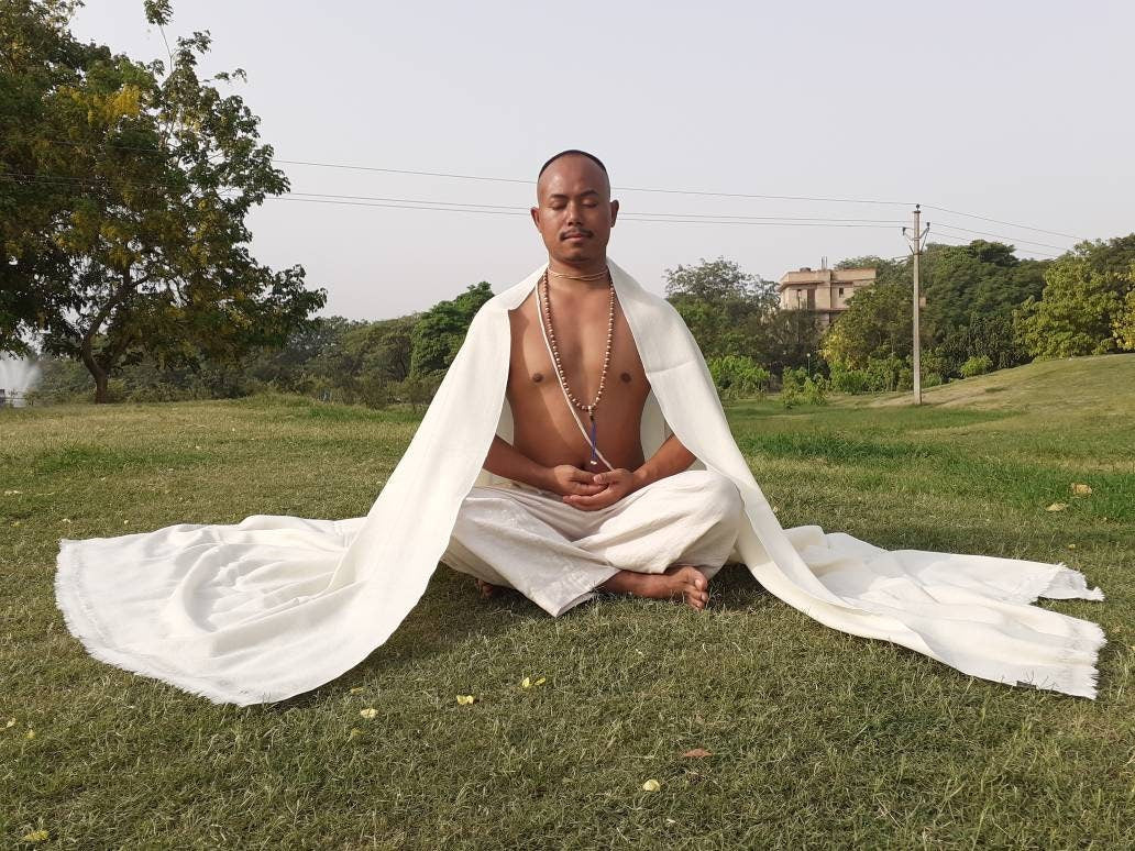 TAPASHYA X-Large Handwoven White Pure Himalayan Sheep Wool Meditation Shawl,Himalayan Prayer Blanket,Handmade Kullu Indian Yoga Prayer Wrap