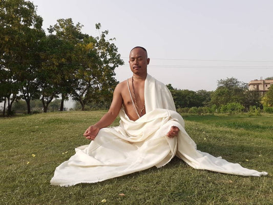 TAPASHYA X-Large Handwoven White Pure Himalayan Sheep Wool Meditation Shawl,Himalayan Prayer Blanket,Handmade Kullu Indian Yoga Prayer Wrap