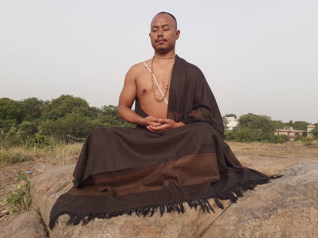 HARI X-Large Handwoven Pure Himalayan Sheep Wool Tantrik Meditation Shawl,Himalayan Prayer Blanket,Indian Wool Prayer Wrap,Ethnic Yoga Shawl