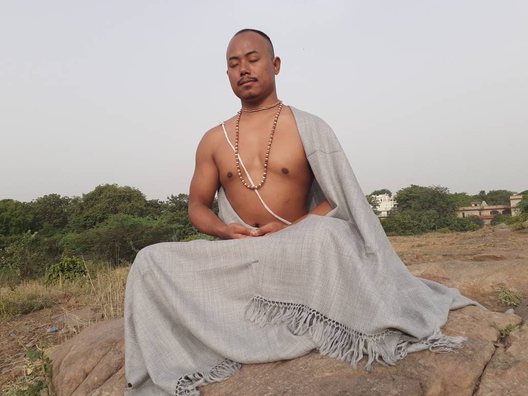 ADITYA X-Large Handwoven Grey Plain Himalayan Sheep Wool Meditation Shawl,Himalayan Prayer Blanket,Wool Prayer Wrap,Ethnic Indian Blanket