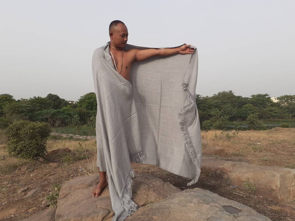 ADITYA X-Large Handwoven Grey Plain Himalayan Sheep Wool Meditation Shawl,Himalayan Prayer Blanket,Wool Prayer Wrap,Ethnic Indian Blanket