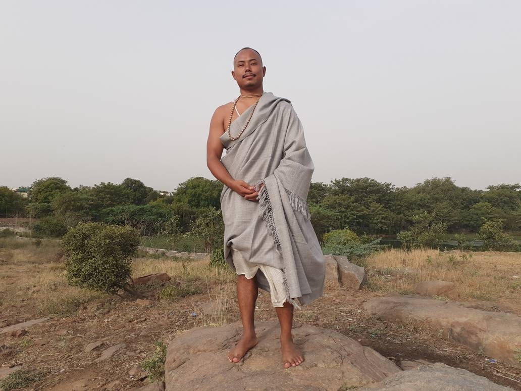 ADITYA X-Large Handwoven Grey Plain Himalayan Sheep Wool Meditation Shawl,Himalayan Prayer Blanket,Wool Prayer Wrap,Ethnic Indian Blanket
