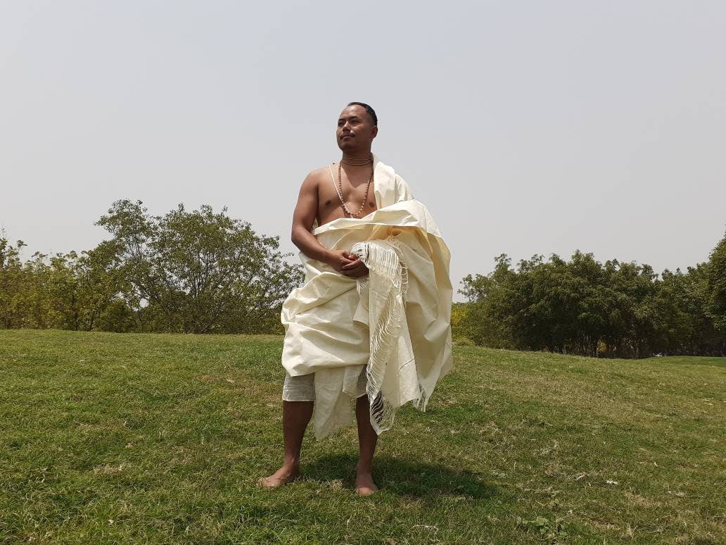 NON-VIOLENT Silk X-Large Traditional Handspun/Handwoven Pure Raw Eri Silk Meditation Shawl,Oversize Peace Silk Wrap,Ahimsa Silk Prayer Zen