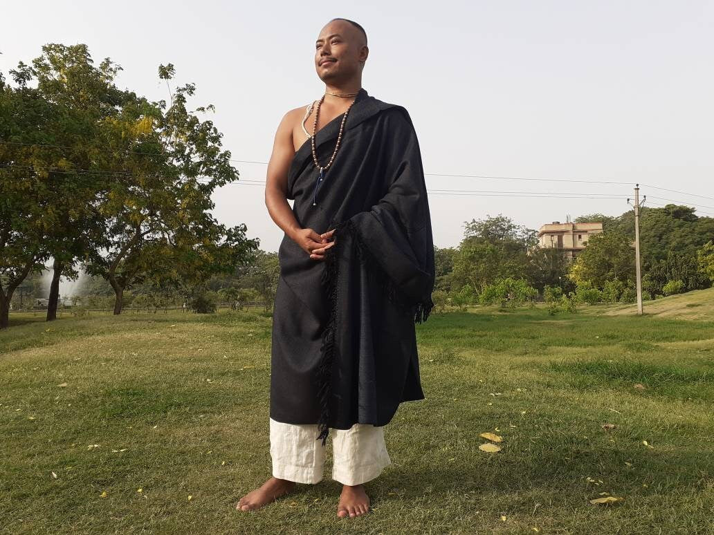 HIMALAY X-Large Handwoven Dark Grey Pure Sheep Wool Meditation Shawl,Himalayan Prayer Blanket,Kullu Shawl,Himalayan Wool lndia Prayer Wrap