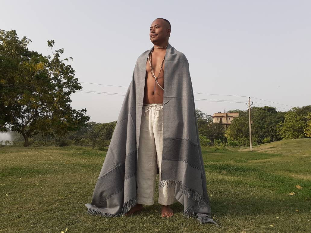 YOGI Extra-Large Handwoven Grey Himalayan Sheep Wool Meditation Shawl,Himalayan Prayer Blanket,Kullu Shawl Handmade Indian Yoga Prayer Wrap
