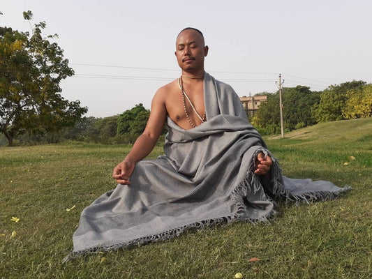 YOGI Extra-Large Handwoven Grey Himalayan Sheep Wool Meditation Shawl,Himalayan Prayer Blanket,Kullu Shawl Handmade Indian Yoga Prayer Wrap