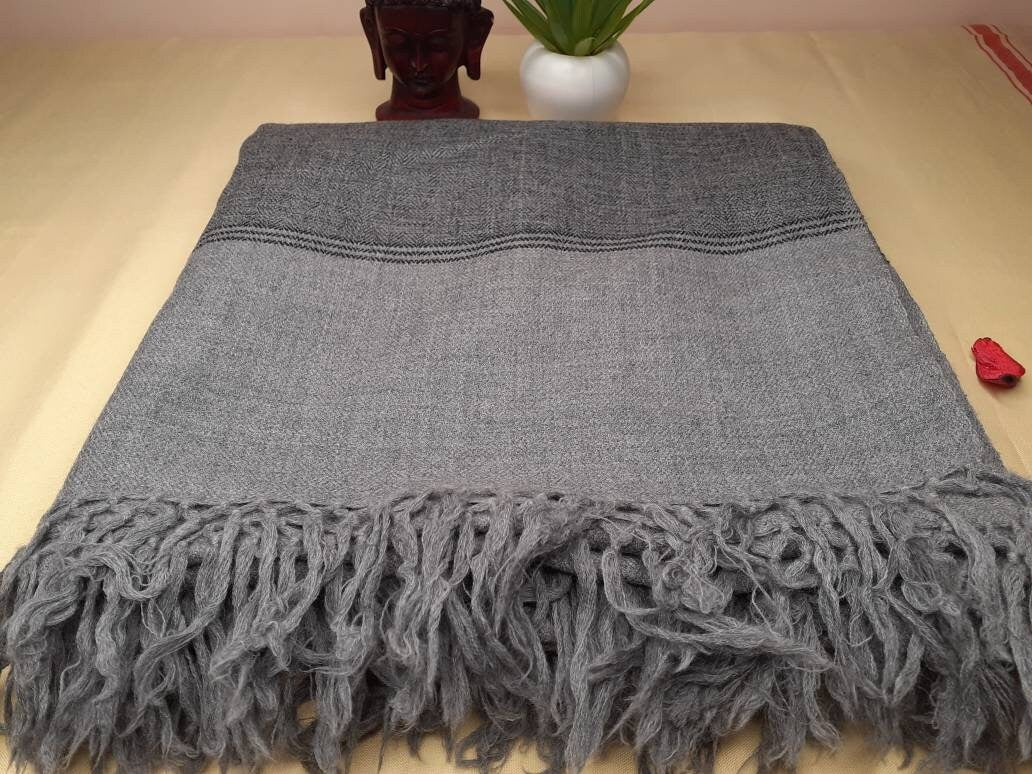 YOGI Extra-Large Handwoven Grey Himalayan Sheep Wool Meditation Shawl,Himalayan Prayer Blanket,Kullu Shawl Handmade Indian Yoga Prayer Wrap