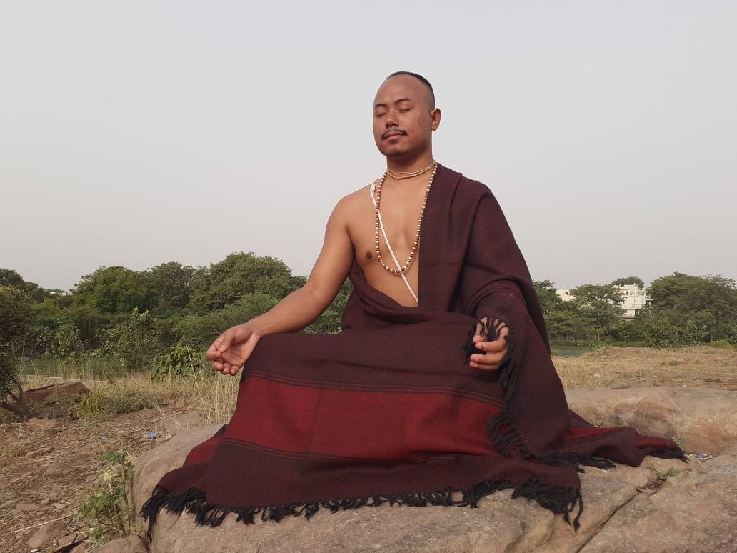 BODHISATTVA X-Large Handwoven Dark Red Pure Himalayan Sheep Wool Buddhist Meditation Shawl,Ethnic Indian Himalayan Prayer Yoga Blanket/Wrap