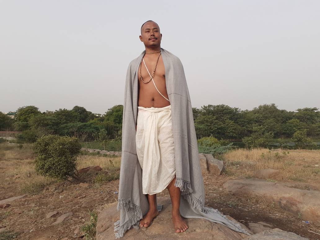 ADITYA X-Large Handwoven Grey Plain Himalayan Sheep Wool Meditation Shawl,Himalayan Prayer Blanket,Wool Prayer Wrap,Ethnic Indian Blanket