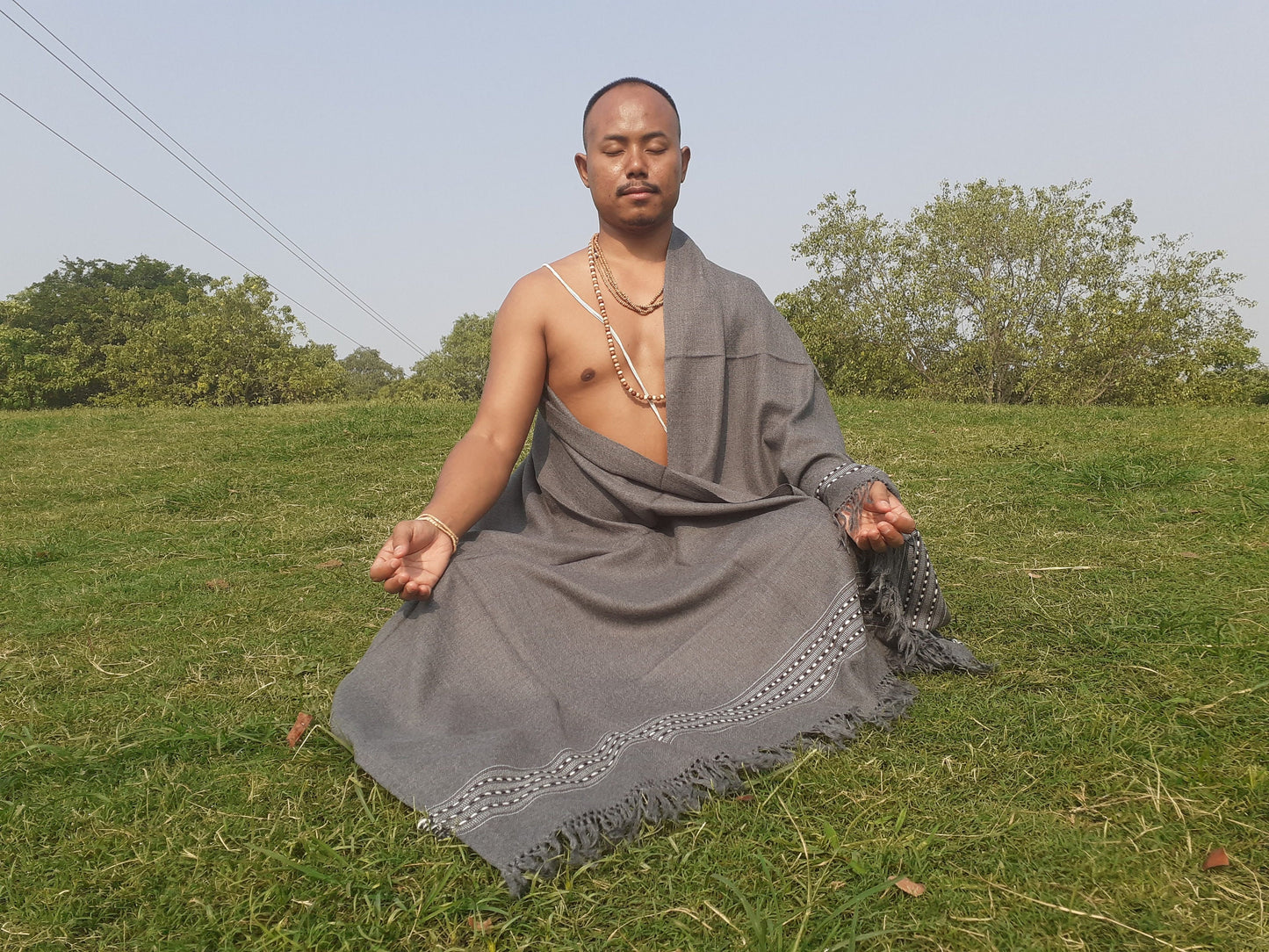 Light Grey Handwoven Himalayan Sheep Wool Meditation Shawl,Ethnic Blanket,Himalayan Wool Blanket,Handmade Indian Shawl,Kullu Shawlullu Shawl