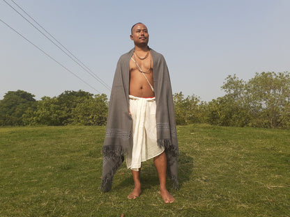 Light Grey Handwoven Himalayan Sheep Wool Meditation Shawl,Ethnic Blanket,Himalayan Wool Blanket,Handmade Indian Shawl,Kullu Shawlullu Shawl
