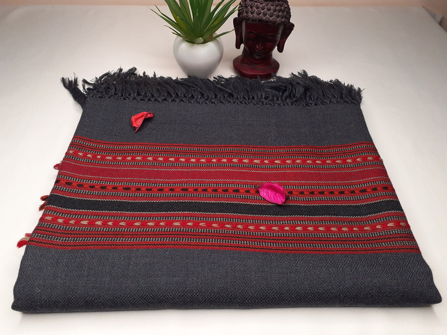 Handwoven Dark Grey Pure Himalayan Sheep Wool Meditation Shawl,Ethnic Indian Wool Scarf,Himalayan Wool Wrap,Handmade IndianShawl,Kullu Shawl