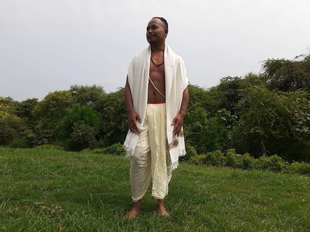 SURYA Handwoven White Pure Himalayan Sheep Wool Meditation Shawl,Himalayan Prayer Blanket,Kullu Shawl,Ethnic Indian Shawl,Wool Prayer Wrap