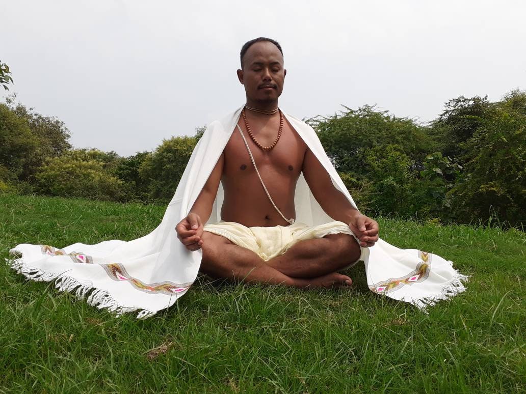SURYA Handwoven White Pure Himalayan Sheep Wool Meditation Shawl,Himalayan Prayer Blanket,Kullu Shawl,Ethnic Indian Shawl,Wool Prayer Wrap