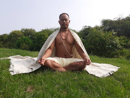 HIMALAYA X-Large Thick Heavy Offwhite Handwoven Himalayan Yak Wool Meditation Blanket,Tibetan Yak Wool Wrap,Tibetan Yak Wool Prayer Blanket