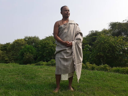INDRA X-Large Thick Light Grey Handspun Handwoven Himalayan Yak Wool Meditation Blanket,Tibetan Yak Wool Wrap,Tibetan Yak Wool Prayer Zen
