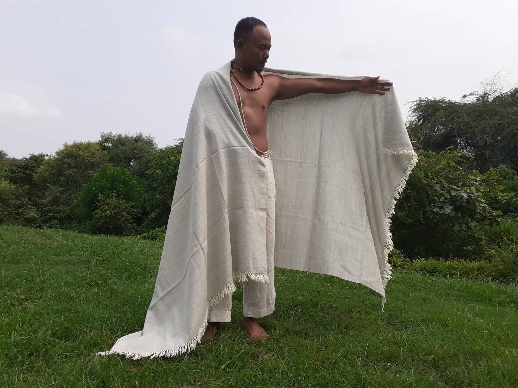 Handwoven Handspun Offwhite Himalayan Sheep Wool Meditation Shawl,Himalayan Prayer Blanket,Kullu Shawl,Ethnic Indian Shawl,Wool Prayer Wrap