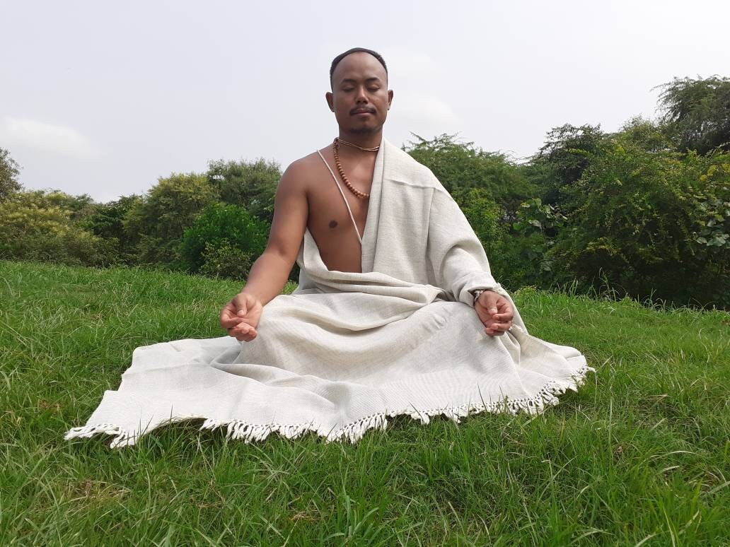 Handwoven Handspun Offwhite Himalayan Sheep Wool Meditation Shawl,Himalayan Prayer Blanket,Kullu Shawl,Ethnic Indian Shawl,Wool Prayer Wrap