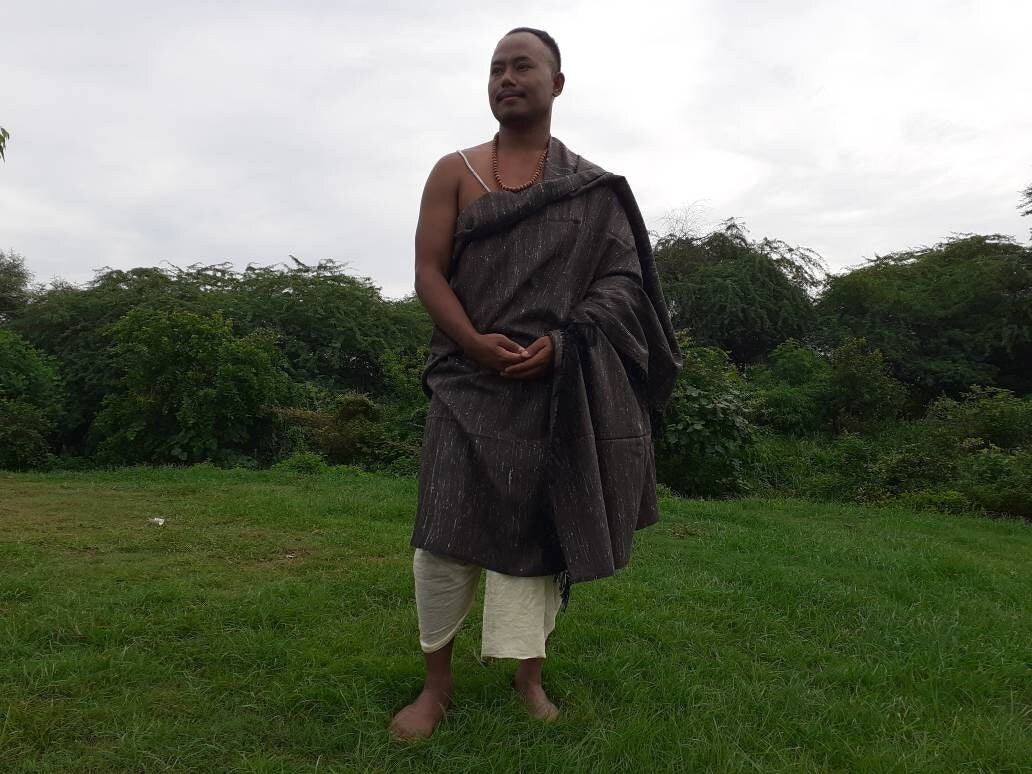 Handwoven Brown Pure Himalayan Sheep Wool Meditation Shawl,Himalayan Prayer Blanket,Kullu Shawl,Ethnic Indian Shawl,Wool Prayer Wrap