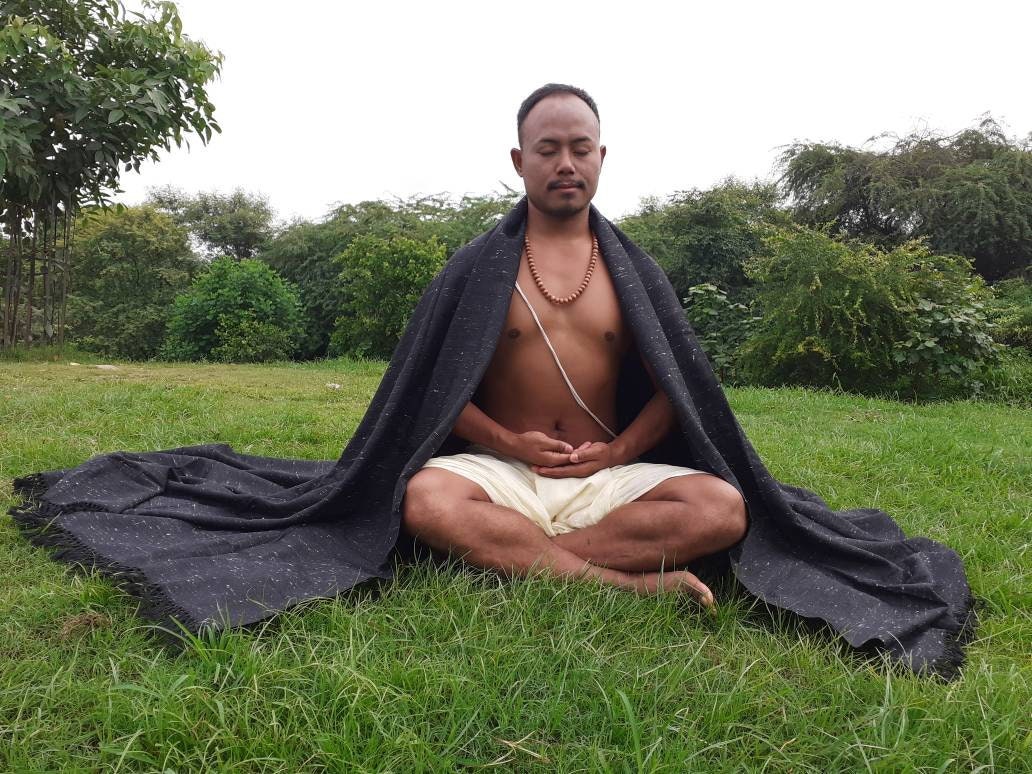 Handwoven Black Pure Himalayan Sheep Wool Meditation Shawl,Himalayan Prayer Blanket,Kullu Shawl,Ethnic Indian Shawl,Wool Prayer Wrap