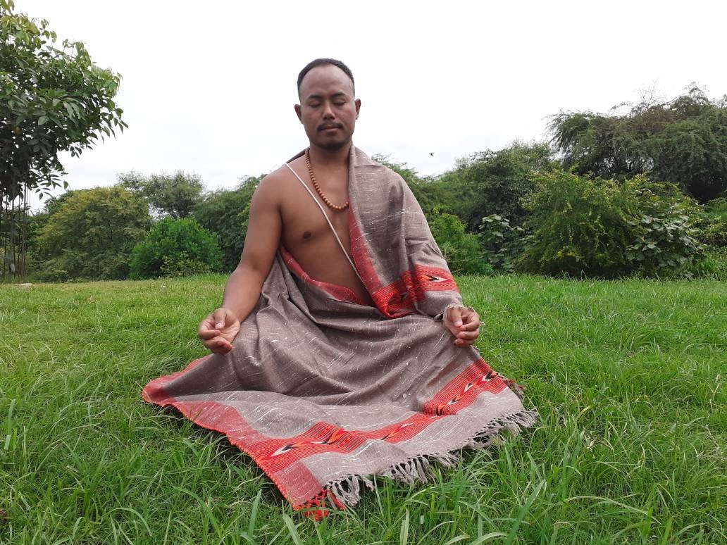 Handwoven Pure Himalayan Sheep Wool Meditation Shawl,Himalayan Prayer Blanket,Kullu Shawl,Ethnic Indian Shawl,Wool Prayer Wrap