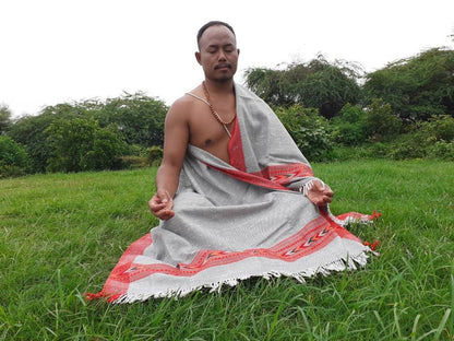 Handwoven Light Grey Pure Himalayan Sheep Wool Meditation Shawl,Himalayan Prayer Blanket,Kullu Shawl,Ethnic Indian Shawl,Wool Prayer Wrap