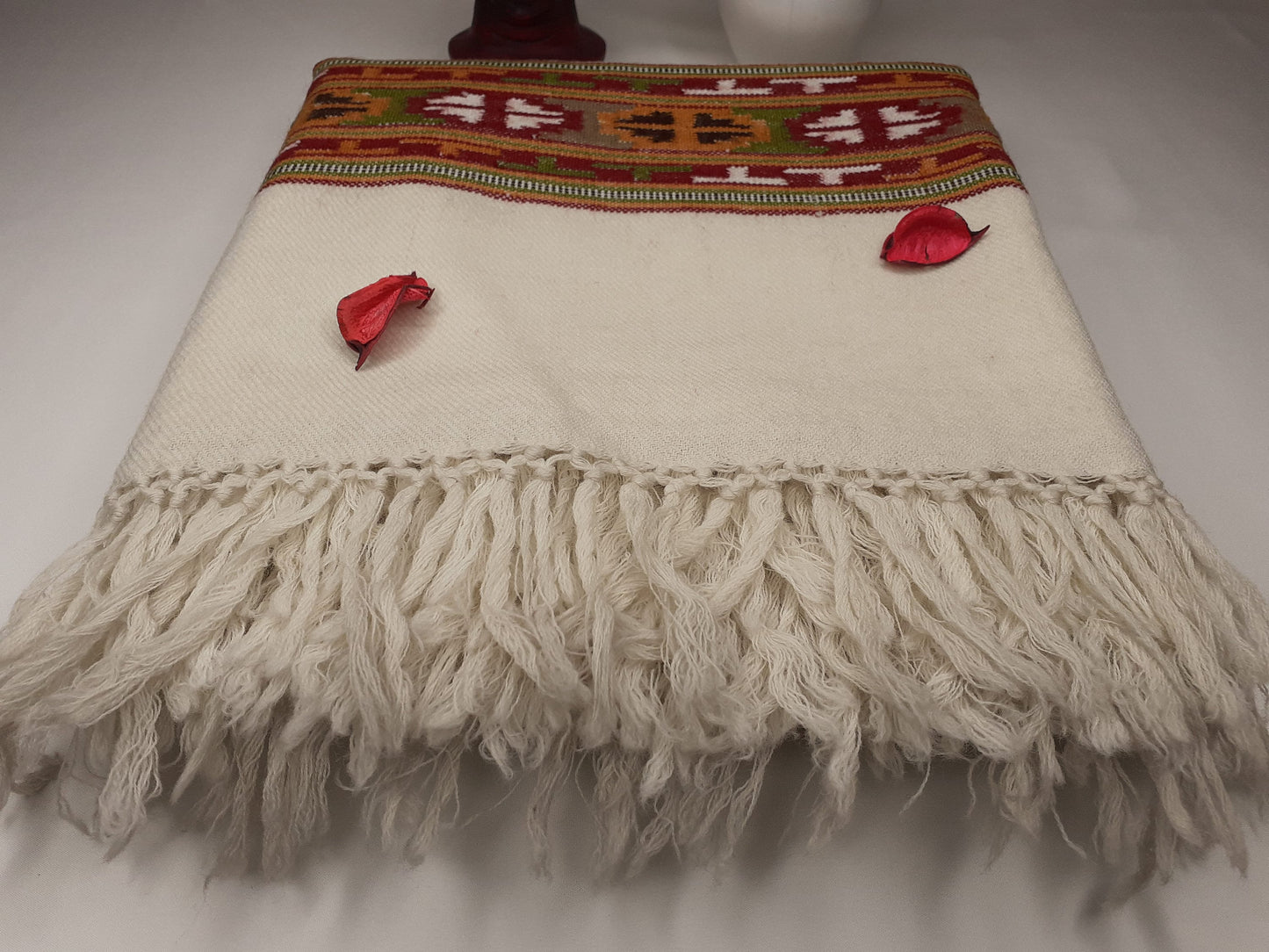 Handwoven White Pure Himalayan Sheep Wool Meditation Shawl,Himalayan Prayer Blanket,Kullu Shawl,Ethnic Indian Shawl,Wool Prayer Wrap