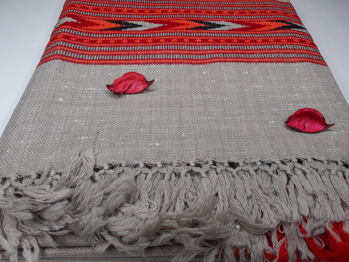 Handwoven Light Grey Pure Himalayan Sheep Wool Meditation Shawl,Himalayan Prayer Blanket,Kullu Shawl,Ethnic Indian Shawl,Wool Prayer Wrap